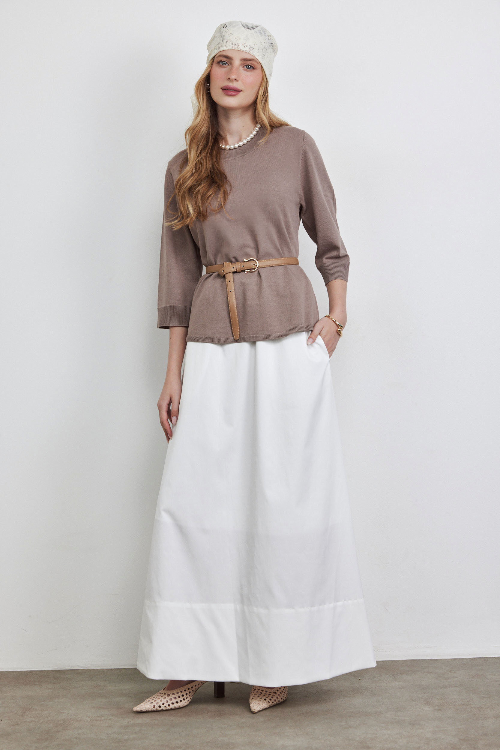 חולצה סריג דק חום – תמונה 2